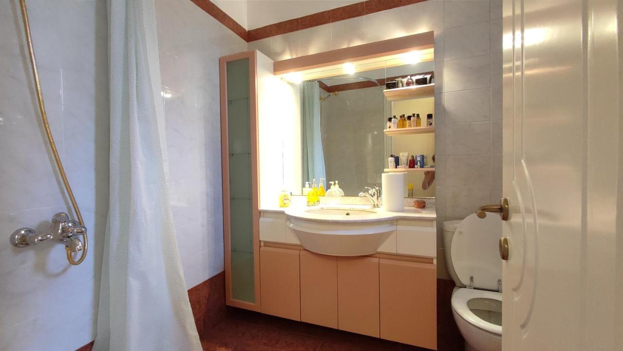 The Golden Guest House Peraía エクステリア 写真