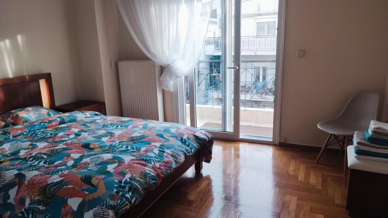 The Golden Guest House Peraía エクステリア 写真